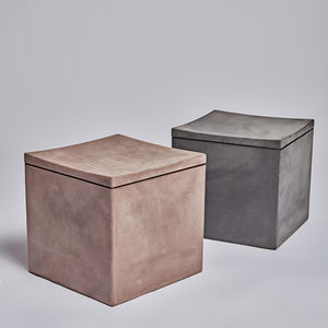 sgabello contemporaneo