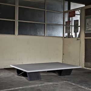 tavolino basso contemporaneo