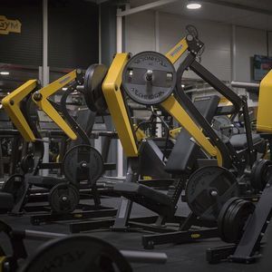attrezzo per bodybuilding pressa per pettorali 1