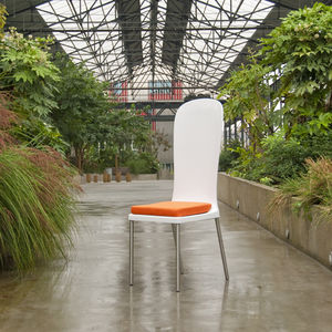 sedia da giardino contemporanea
