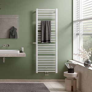 scaldasalviette ad acqua calda