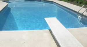 trampolino per piscina