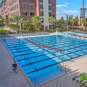 piscina da competizione da esterno