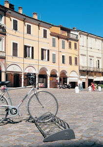 rastrelliera per biciclette a pavimento