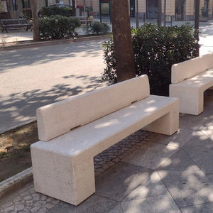 panca per spazi pubblici contemporanea