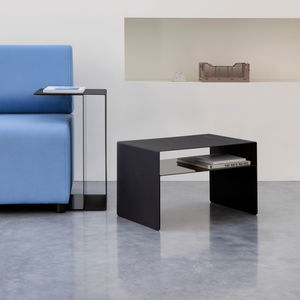 tavolo d'appoggio design minimalista