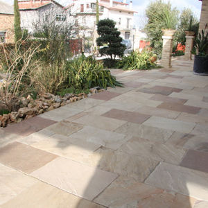 lastricato in pietra naturale