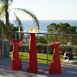 sgabello da bar design originale / in polietilene / contract / da esterno