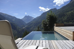 piscina a straripamento 1