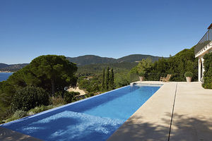piscina a straripamento 1