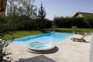 piscina a straripamento 1