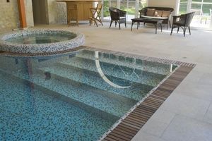 piscina a straripamento 1