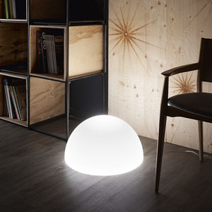 lampada da pavimento