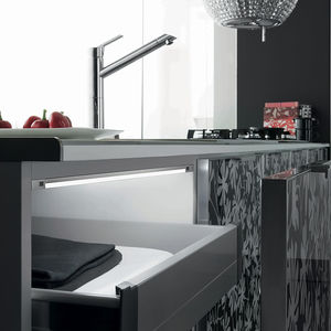 luce LED 1