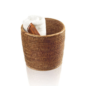 cestino gettacarte in rattan