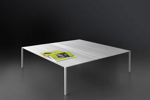 tavolino basso contemporaneo