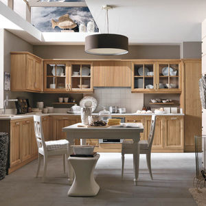 cucina classica / in noce / in quarzo / a L