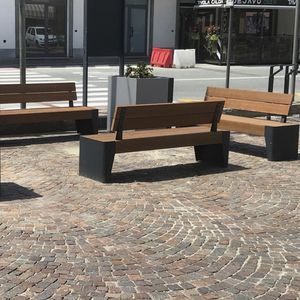 panca per spazi pubblici contemporanea 1
