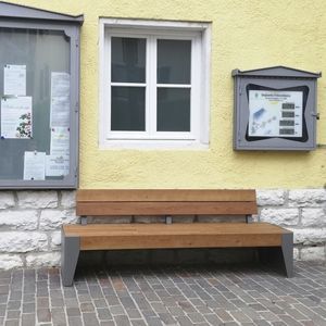 panca per spazi pubblici contemporanea 1