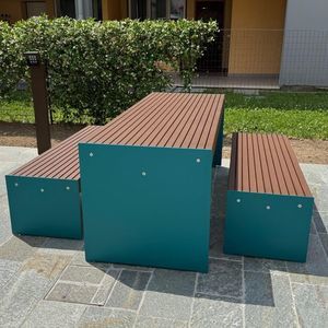 tavolo da picnic contemporaneo 1