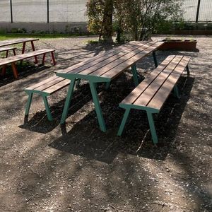 tavolo da picnic contemporaneo 1