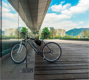 rastrelliera per biciclette a pavimento