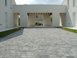 pavé in pietra naturale 1