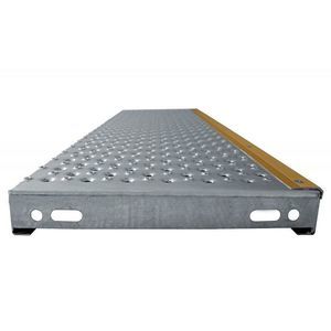 profilo per gradini in alluminio perforato
