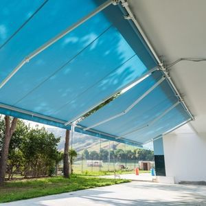 tenda da sole a proiezione