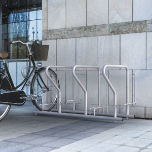 rastrelliera per biciclette a pavimento