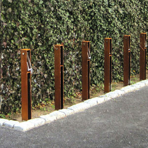 rastrelliera per biciclette a pavimento
