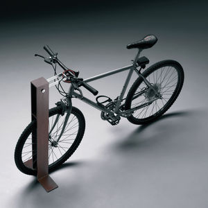 rastrelliera per biciclette a pavimento