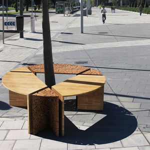 griglia di protezione per alberi in legno