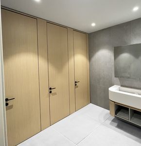 cabina per bagni pubblici senza contatto 1