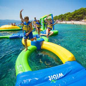 gioco gonfiabile per piscina pubblica