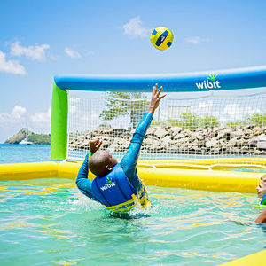 gioco gonfiabile per piscina pubblica