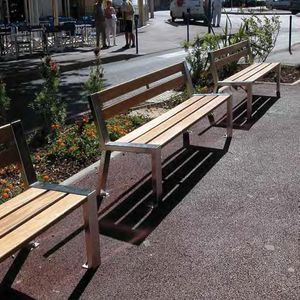panca per spazi pubblici contemporanea 1
