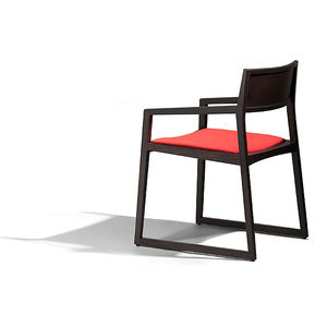 sedia visitatore contemporanea