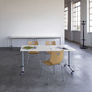tavolo da lavoro contemporaneo