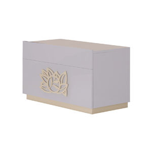 comodino moderno / in legno laccato / rettangolare / con cassetti
