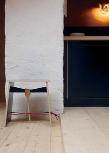 sgabello contemporaneo