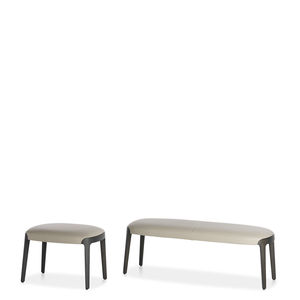 divanetto imbottito moderno