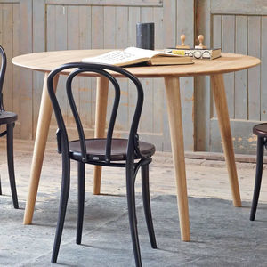 tavolo da pranzo design scandinavo