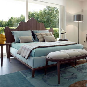 letto matrimoniale / classico / con testiera / imbottito
