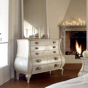 cassettone in stile / in legno laccato / bianco