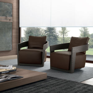 poltrona moderna / in tessuto / in pelle / in legno massiccio