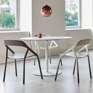 sedia visitatore moderna / impilabile / in fibra di carbonio / bianca