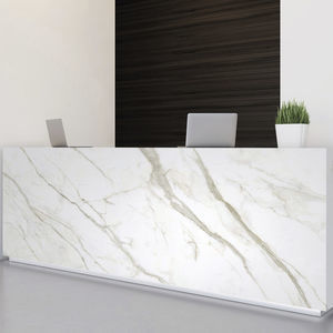 banco reception in laminato
