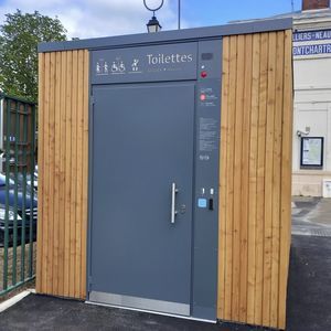toilette pubblica smart