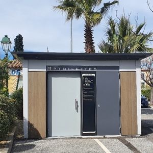 toilette pubblica smart